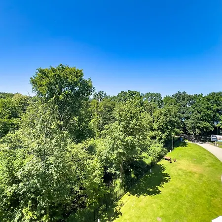 Przy Plazy Z Widokiem Na Park By Alldayholiday Apartamento